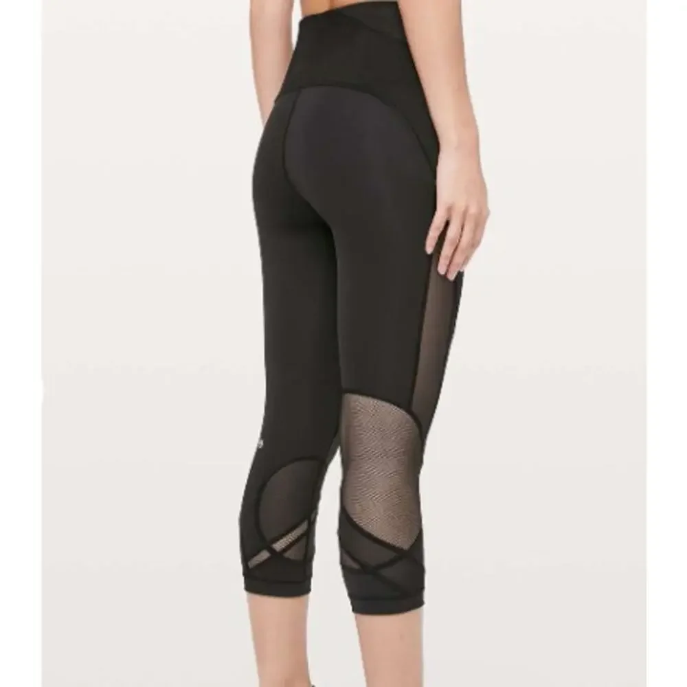 Lululemon Clear The Court Crop 21